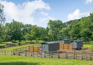 The peaceful position surrounded by stunning countryside and beautiful walks.