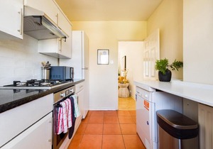 The Reading Wonder - Stunning 2BDR Flat with Parking