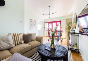 The Shadwell Secret - Contemporary 4BDR House