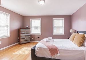 This apartment is a 3 bedroom (s), 2.5 bathrooms, located in Philadelphia, PA.