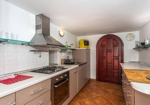 This charming vacation home is located in a small village in the middle of the island of Krk.