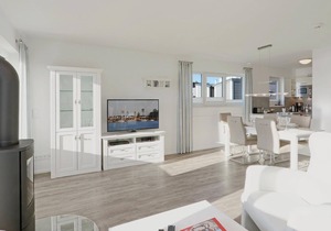This luxurious semi-detached house is located in a fantastic location directly in the harbor of the