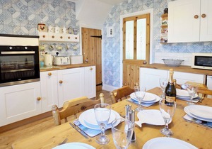 This well-equipped cottage is perfect for a family or group holiday.