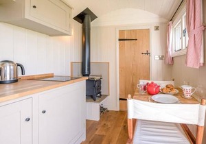 Thyme Shepherds Hut Boundary Farm, Framlingham