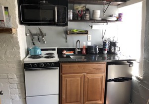 Tiny Cottage 535 in Savannah's Landmark Historic District