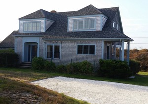 Tom Nevers Home For Family Vacation!