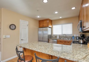 Townhome 1 Block Off the Sand in Downtown Pismo