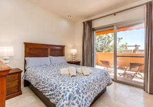 Townhouse with great sea views in Riviera del Sol
