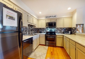 Tranquil home near the lake with two furnished decks, fast WiFi, and fireplace