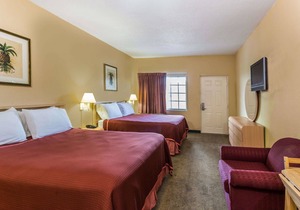 Travelodge Suites by Wyndham Lake Okeechobee