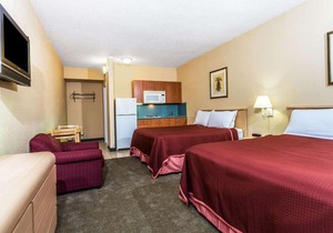 Travelodge Suites by Wyndham Lake Okeechobee