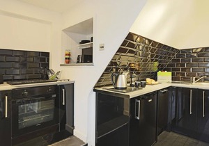 Tree Tops - One Bedroom House, Sleeps 2