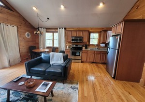 Treehouse C - A Suite Getaway for Two