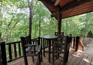 Treehouse D - A Suite Getaway for Two