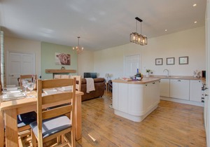 Trefnant Hall - Three Bedroom House, Sleeps 6