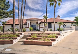 Trendy Phoenix Home with Pool - Walk to Lookout Mtn!