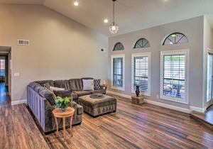 Trendy Phoenix Home with Pool - Walk to Lookout Mtn!