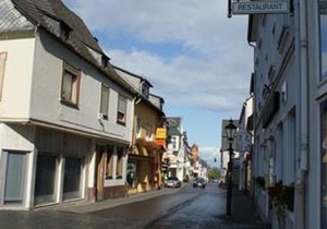 Triple Room Shower / WC - Landgasthof Weber am Markt