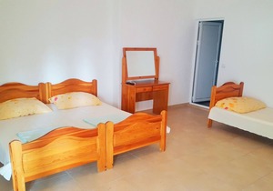 Triple studio with kitchenette and balcony