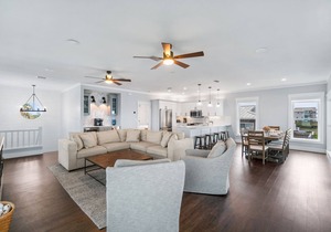 Twin Palms: 4 Bedroom Beachfront Home on North Cape- Sleeps 12 and Pet Friendly!