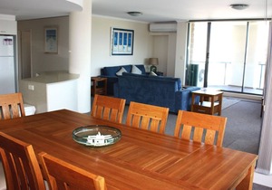 Twin Pines 401 - CBD Location
