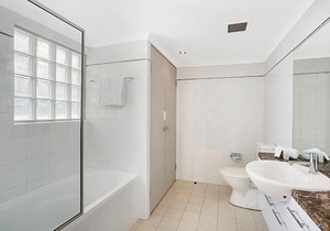 Two Bedroom Apartment Atchison Street(L1101)