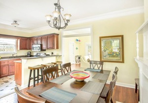 Two-Level Cottage w/Private Veranda, Pet Friendly, Parking by Lucky Savannah