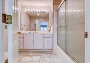 Unbearable natural views - near nature preserve, family friendly, close to shops