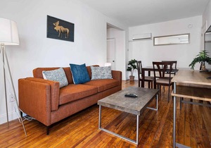 Unique 1BR with Deck and Parking 4 blocks to Beach