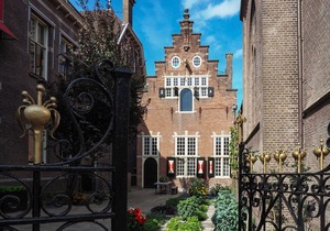 Unique group accommodation for up to 32 people in the centre of Enkhuizen