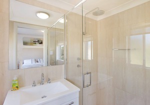 Unit 4 Sapphire Waters