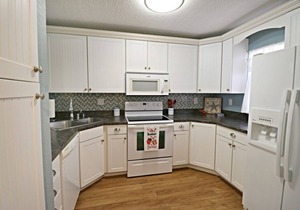 Updated, Classy Ground Floor Condo-Sea Place 12119