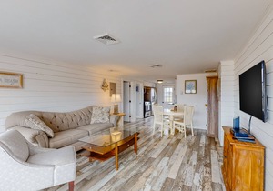 Updated duplex with gas grill and central AC - close to beach