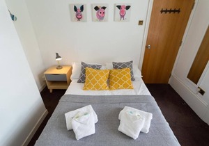 Upper Rock G2 - double room en-suite