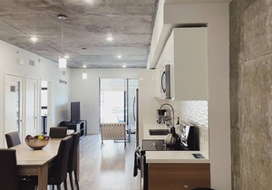 Upscale 2BD Apartment close to Americana