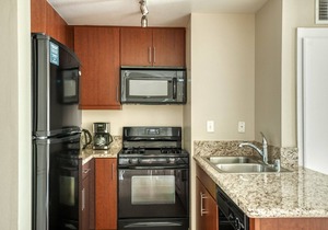 Upscale Burbank 1BR w/ BBQ, Gym & Pool, near TJ & WF, by Blueground