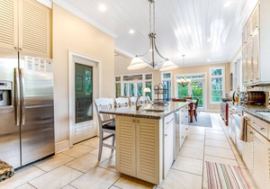 Upscale House with Private Pool, Lagoon Views - Near Beach & Tennis