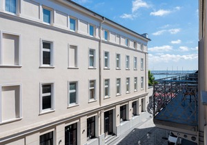 Vacation directly on the historic Alter Strom