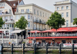 Vacation directly on the historic Alter Strom