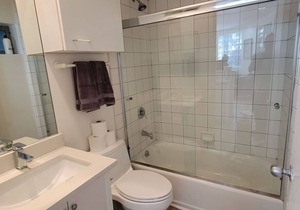 Venice Beach Studio Steps to the Beach and Sand A+