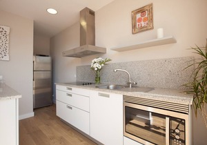 Very Sunny. 2 BR Apartment with Terrace