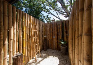 Veuve Noire - Private pool + Free Wifi + Outdoor Showers