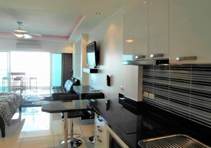 View Talay 8 Large studio apartment with sea view Pattaya