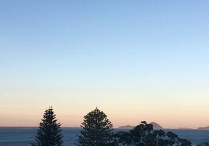 Views on Vista: Amazing views overlooking the bay and out through the headlands.