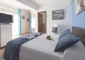 VILLA "BELLA LUCIA 1" PRIVATE HEATED POOL, WIFI, BARBECUE, SATELLITE TV