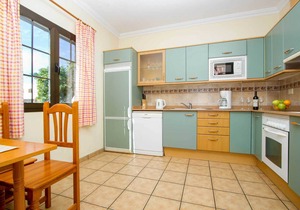 Villa Benjamin - Five Bedroom Villa, Sleeps 10