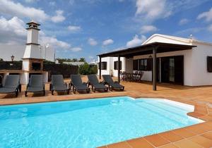 Villa Campesina Deluxe with Private Pool Tomaren