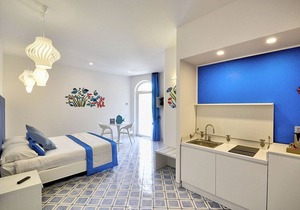 Villa Clarice C, fully refundable with voucher*: A bright and sunny studio apartment in a quiet position, located on a hillside above the sea, with Free WI-FI.