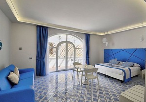 Villa Clarice D, fully refundable with voucher*: An elegant and modern studio apartment in a quiet position, located on a hillside above the sea, with Free WI-FI.