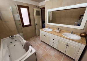 Villa in Caleta De Fuste, Fuerteventura, Amazing golf & coastal views.